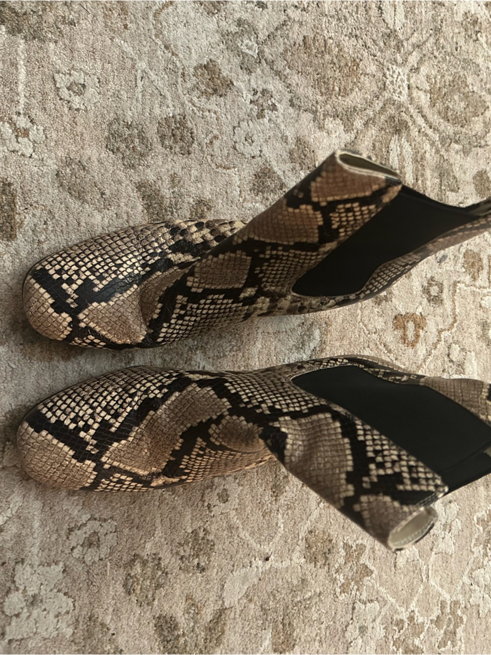 J. Crew Willa Snake-Print Chelsea Leather Ankle Boots in Black Beige sz 9 / 39.5 - Picture 3 of 7